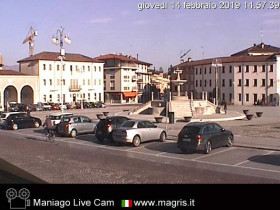 Náhledový obrázek webkamery Maniago - Piazza Italia