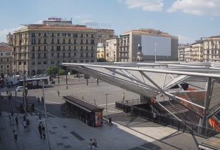Náhledový obrázek webkamery Neapol - Piazza Garibaldi