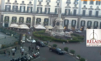 Náhledový obrázek webkamery Neapol - Piazza dei Martiri