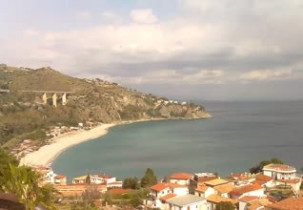 Náhledový obrázek webkamery Pláž - Caminia - Baia dell'Est