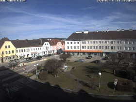 Náhledový obrázek webkamery Attnang-Puchheim - Town Hall Square